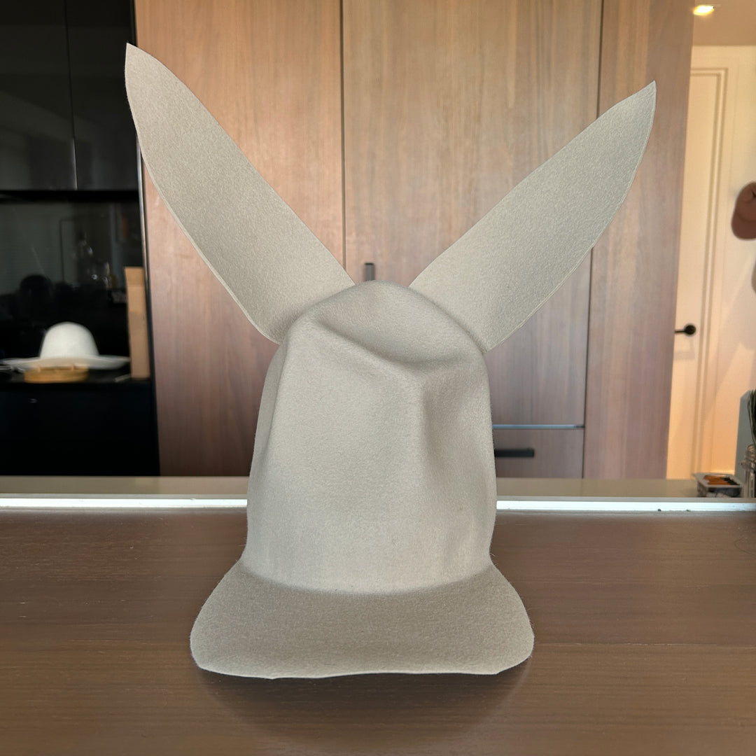 Khia Tullae Buffalo Bunny Lid hat in silver belly felt, front view