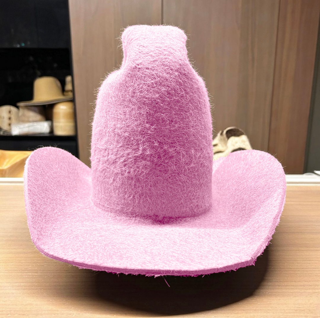 Khia Tullae Grizzly Urban Rodeo grizzly felt cowboy hat in Pink side 